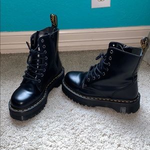 Jadon Dr. Martens smooth black